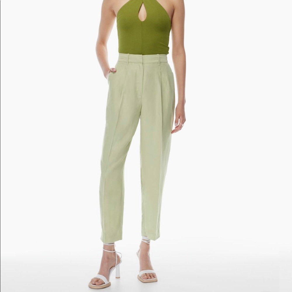 Aritzia Carrot linen pants